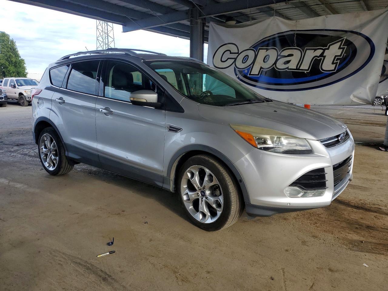 2014 Ford Escape Titanium - zdjęcie 4