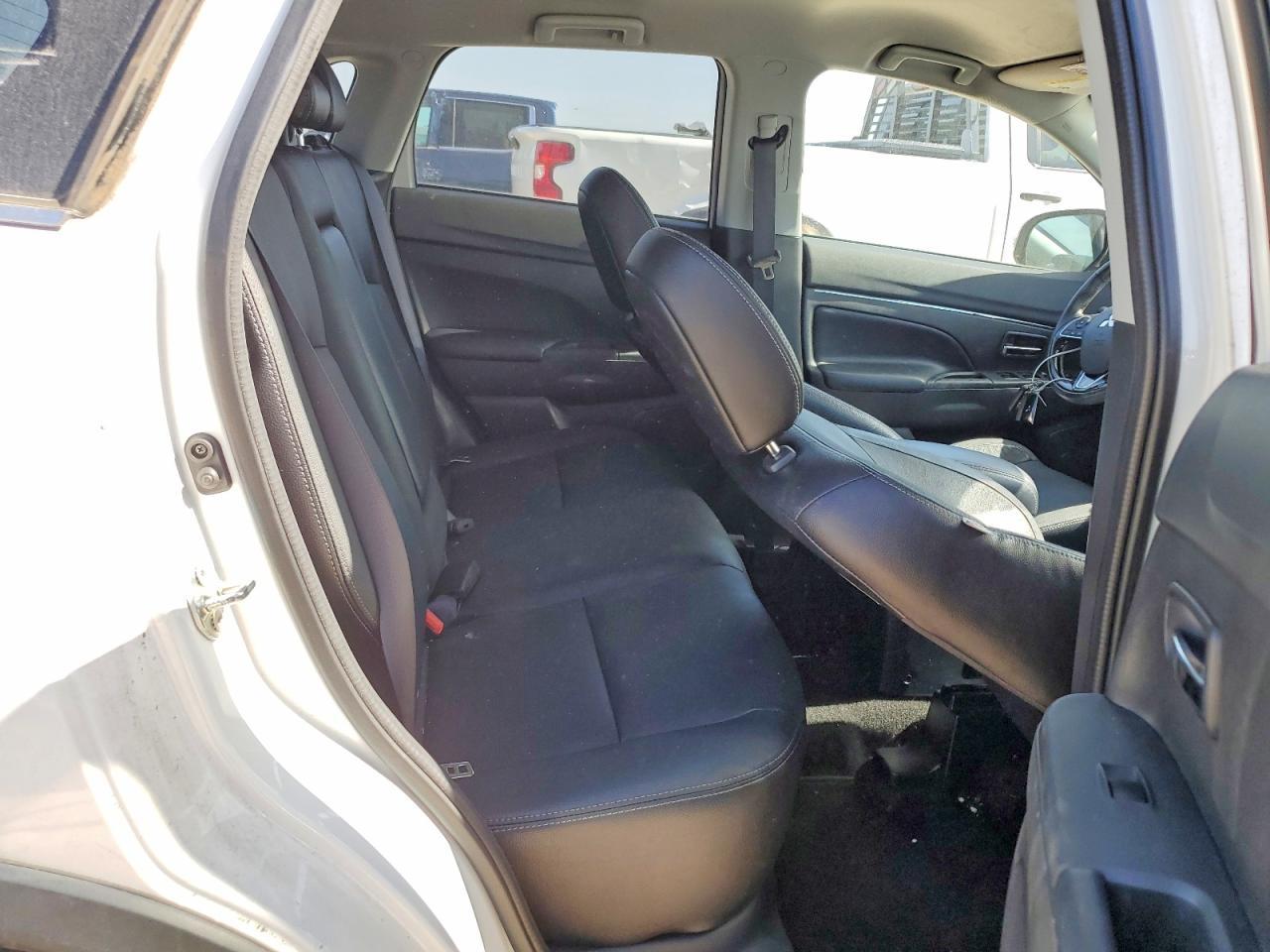 2017 Mitsubishi Outlander Sport Sel - zdjęcie 11