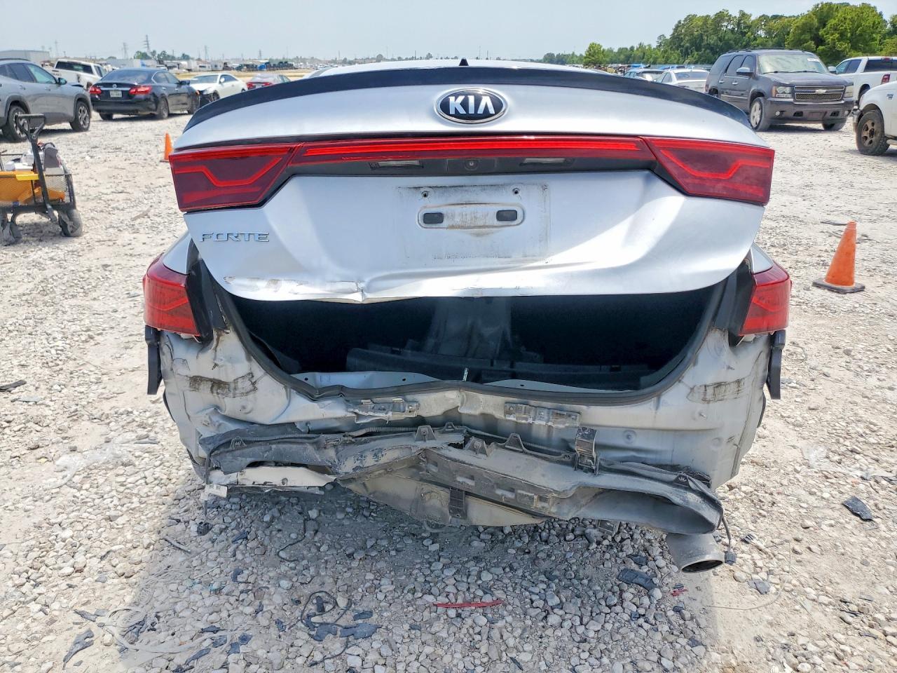 2019 Kia Forte S - zdjęcie 6