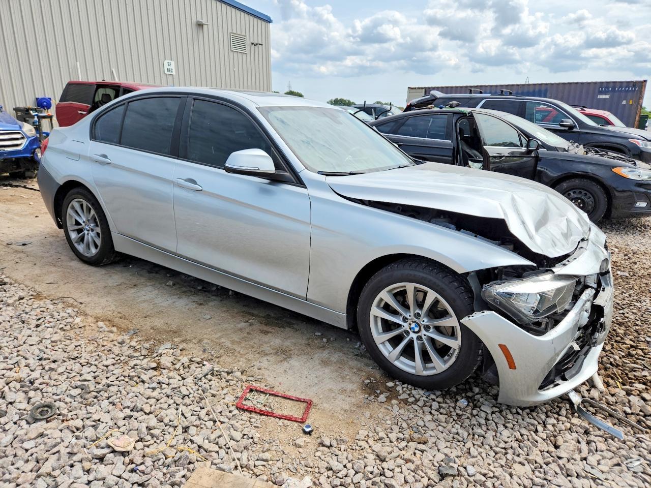 2016 BMW 320 Xi - zdjęcie 4