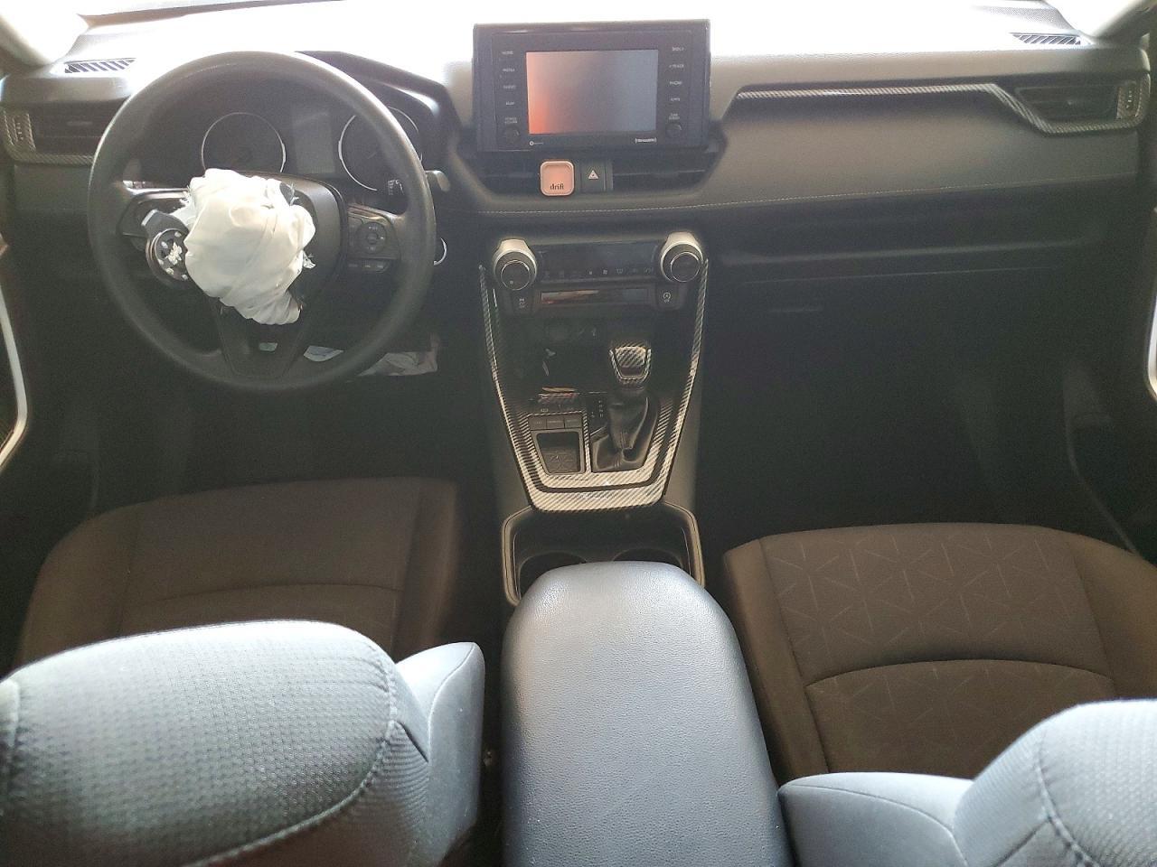 2020 Toyota Rav4 Xle - zdjęcie 8