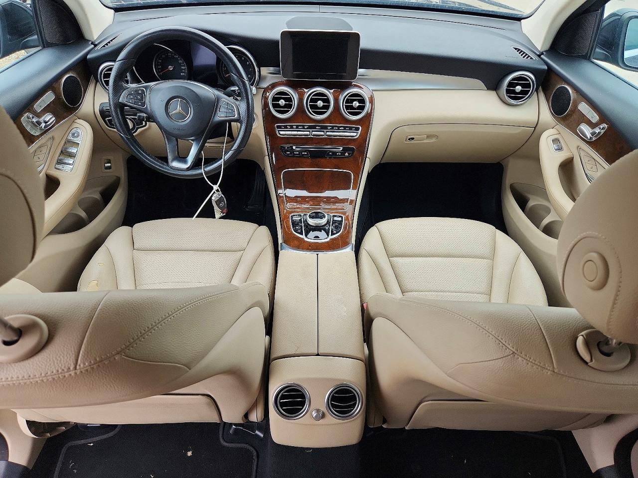 2017 Mercedes-Benz Glc 300 - zdjęcie 8