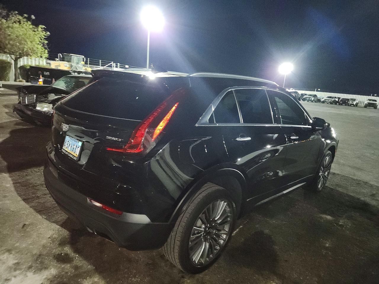 2022 Cadillac Xt4 Luxury - zdjęcie 3