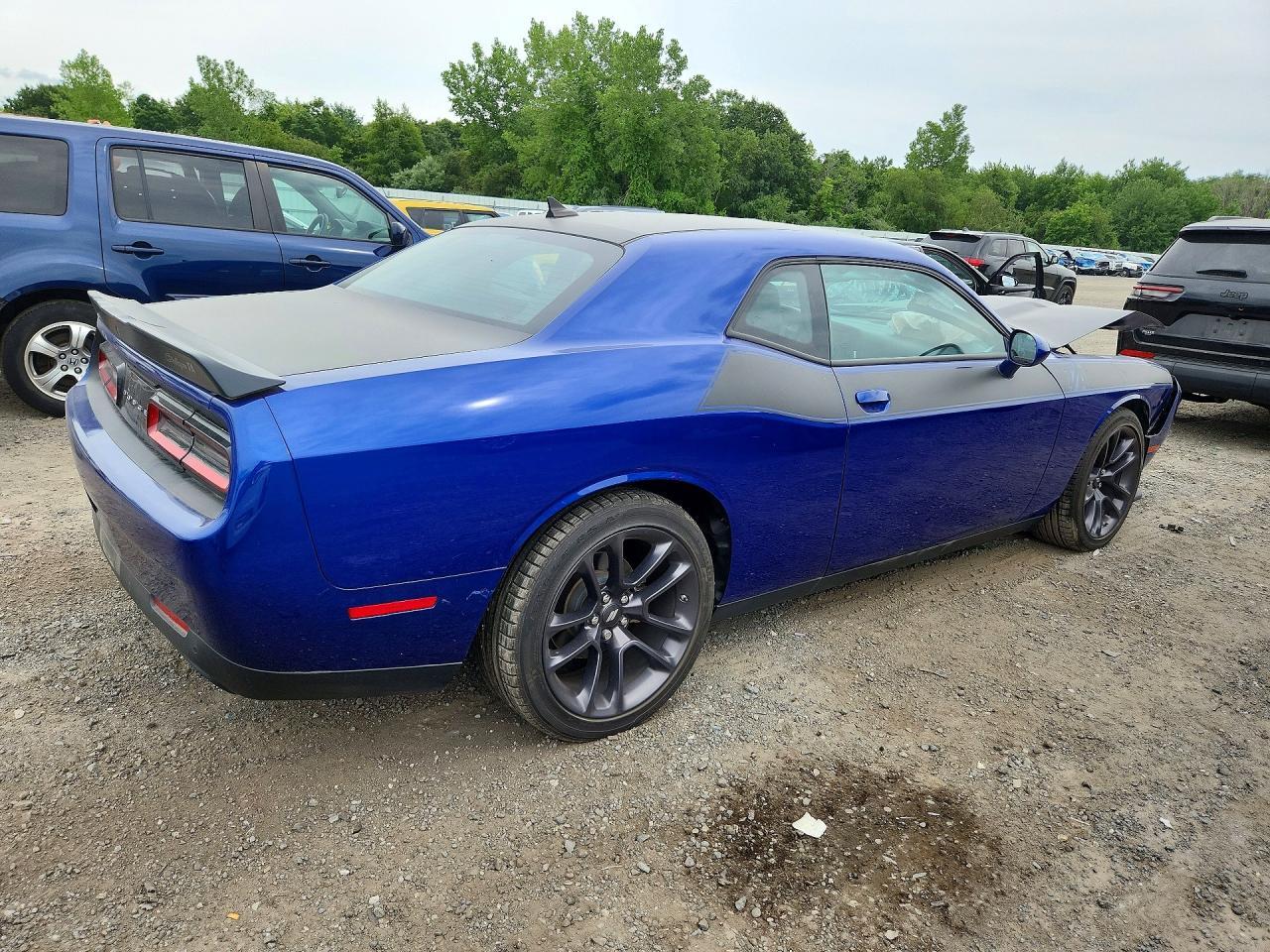 Dodge Challenger - zdjęcie 3
