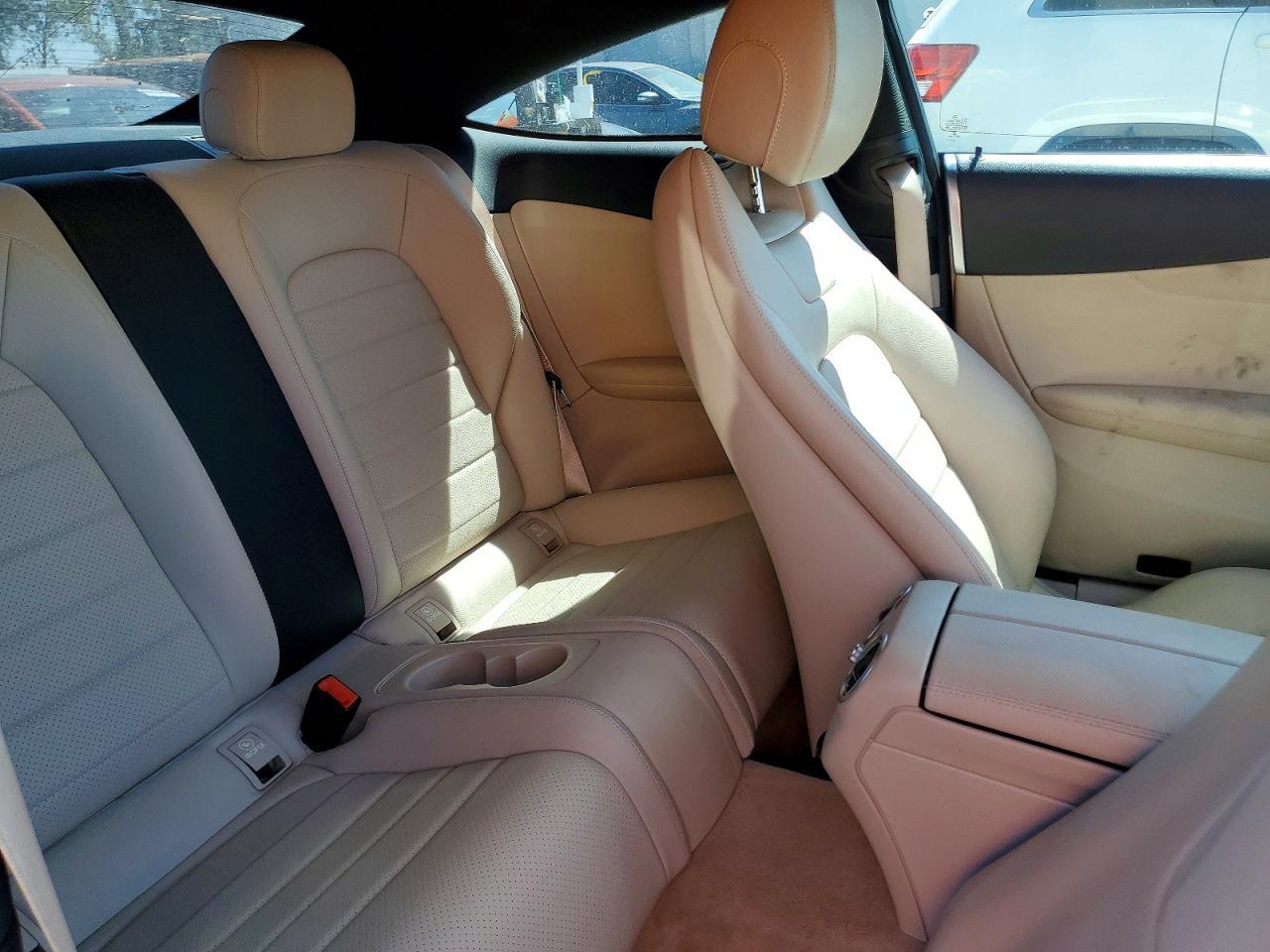 2019 Mercedes-Benz C 300 - zdjęcie 10