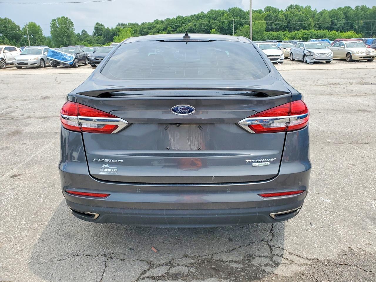 2020 Ford Fusion Titanium - zdjęcie 6