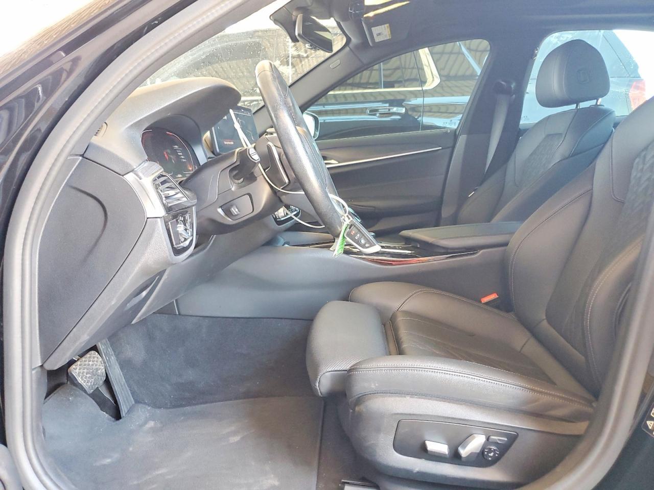 2022 BMW Seria 5 530i - zdjęcie 7