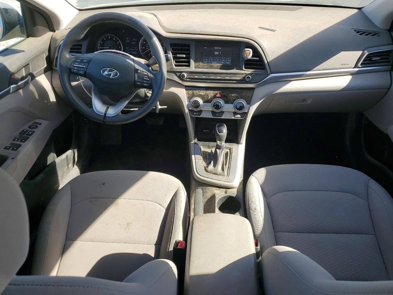 2019 Hyundai Elantra Se - zdjęcie 8