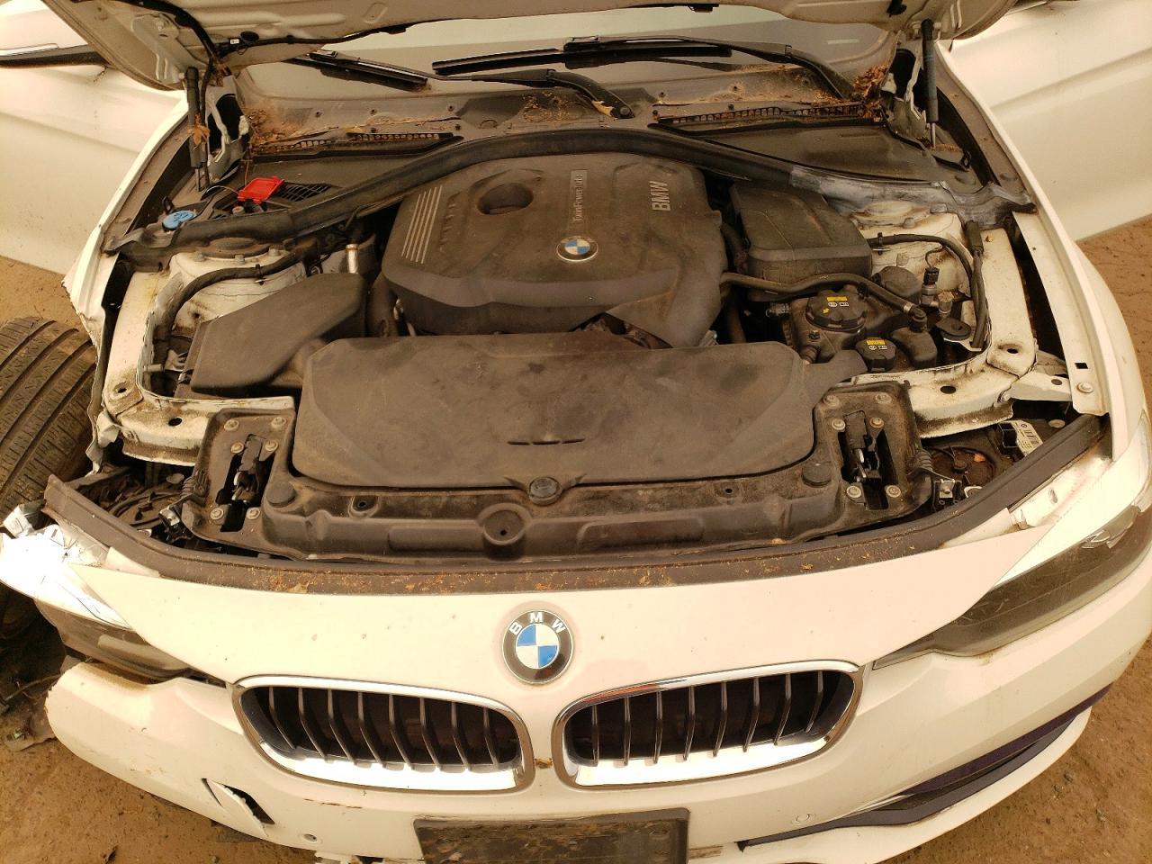 2017 BMW 330 Xi - zdjęcie 11