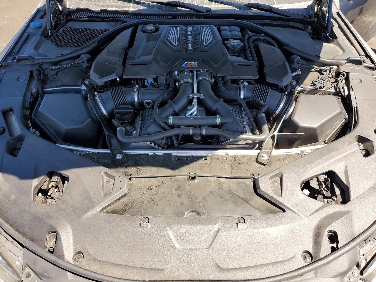 2021 BMW M8 - zdjęcie 11