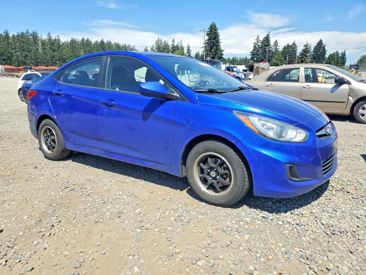 2013 Hyundai Accent Gls - zdjęcie 4