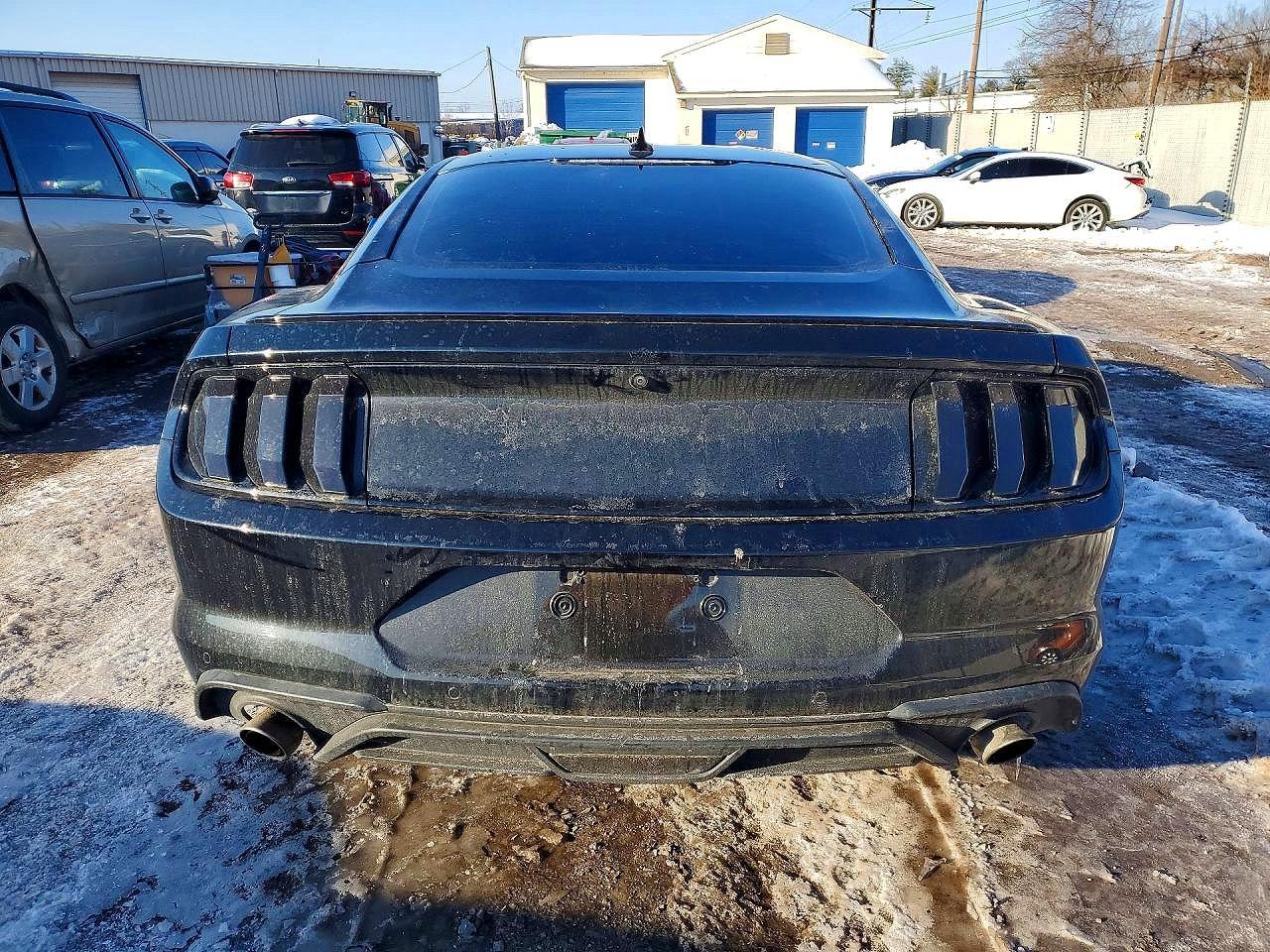 2021 Ford Mustang - zdjęcie 6