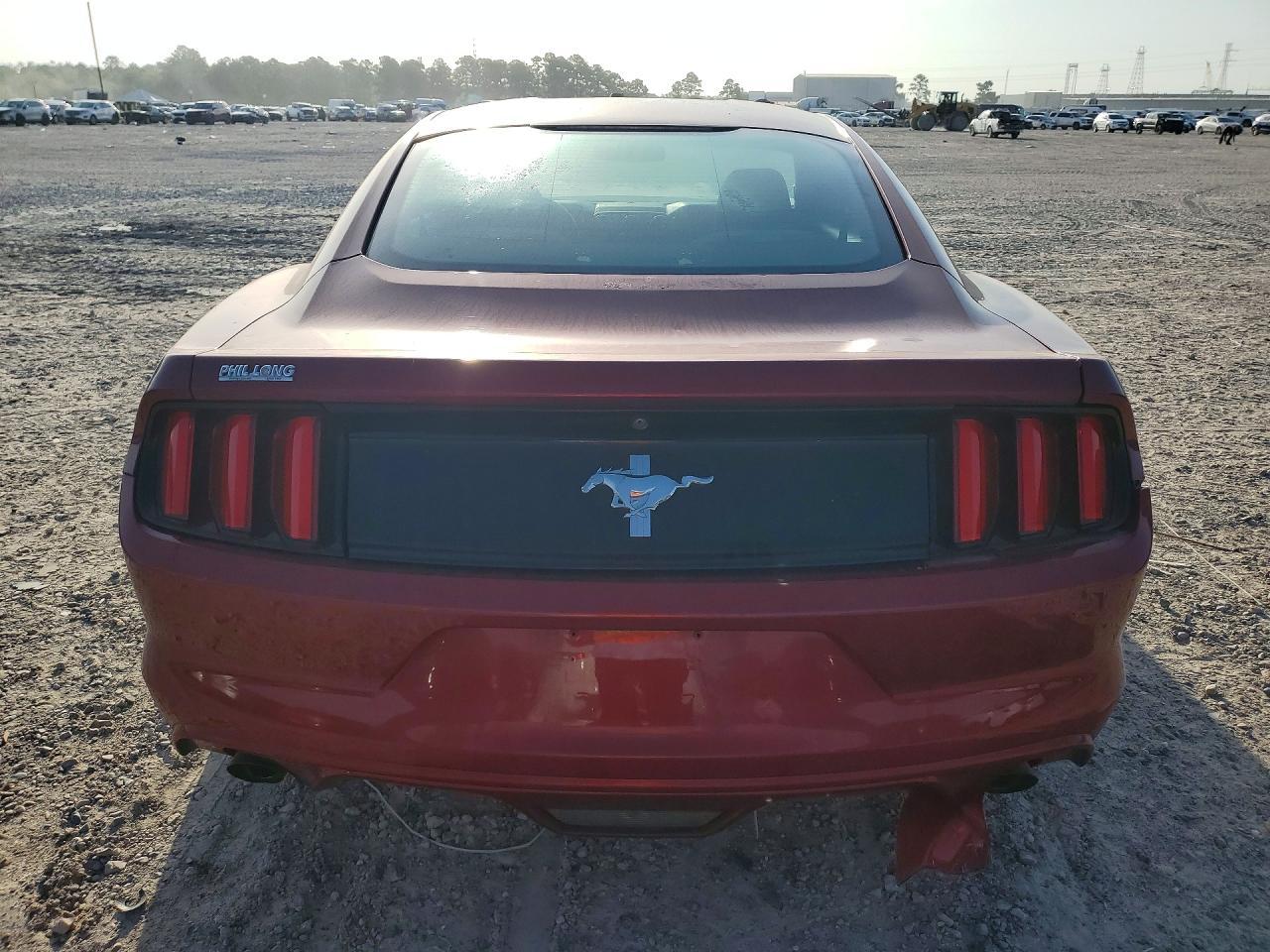 2017 Ford Mustang - zdjęcie 6