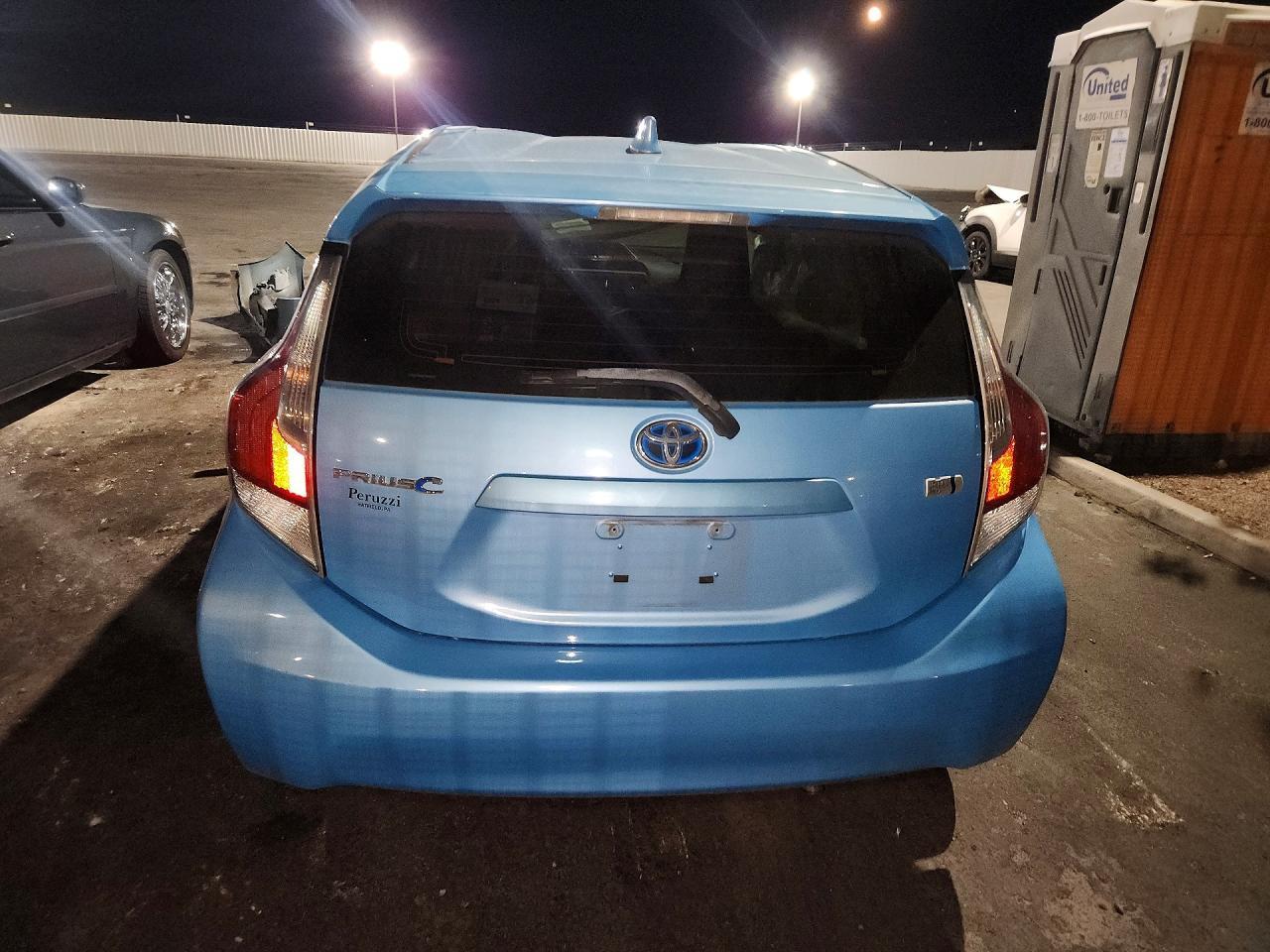 2015 Toyota Prius C One - zdjęcie 6