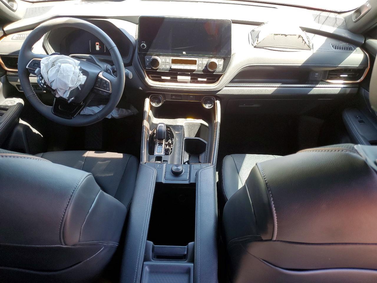 2026 Toyota Grand Highlander Hybrid Max Platinum - zdjęcie 8
