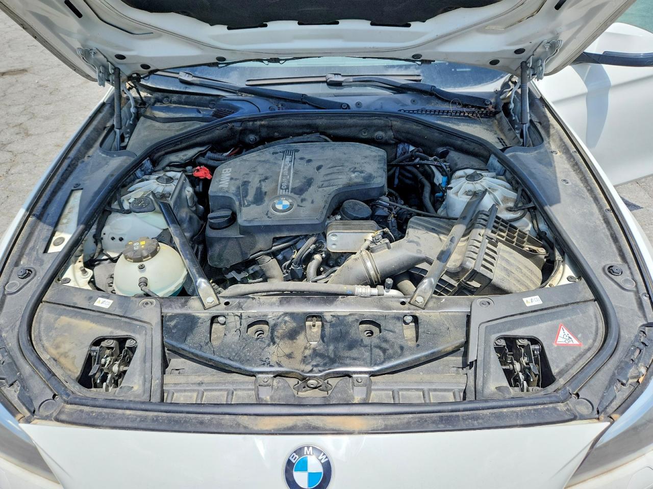 2016 BMW 528 I - zdjęcie 11