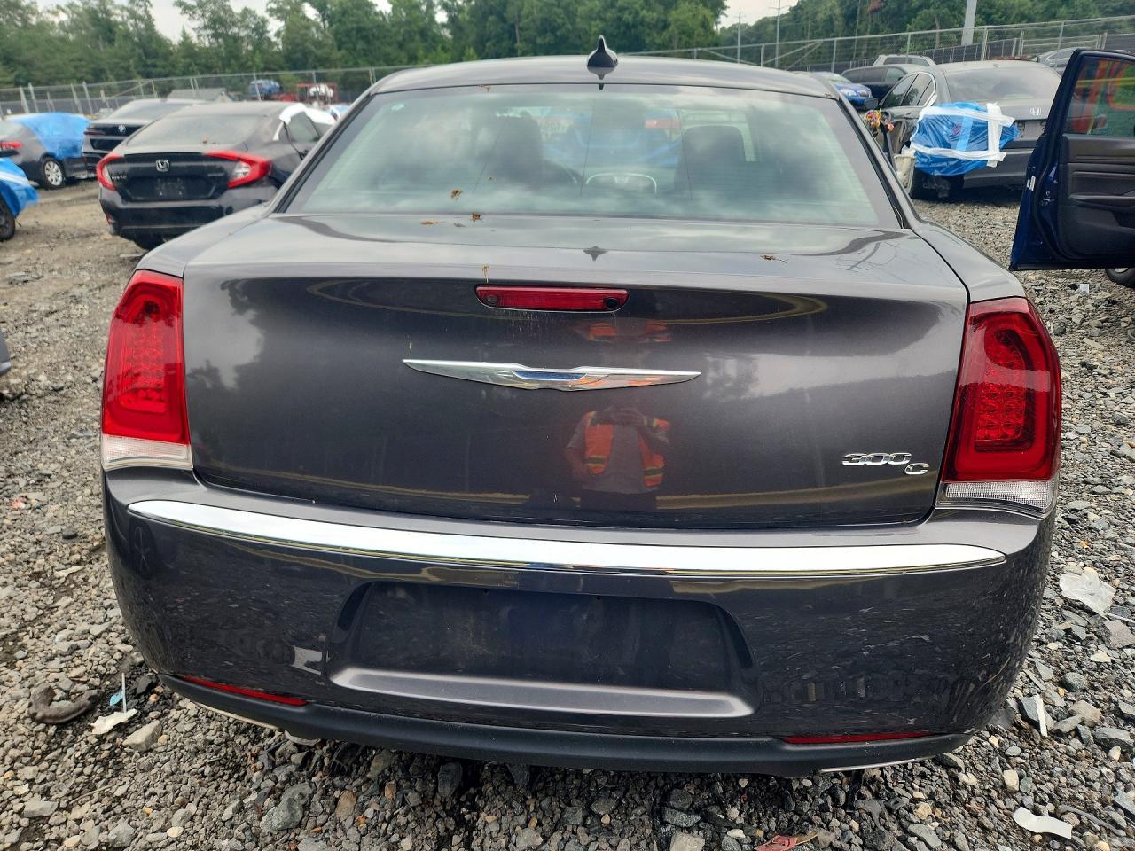 2016 Chrysler 300C - zdjęcie 6
