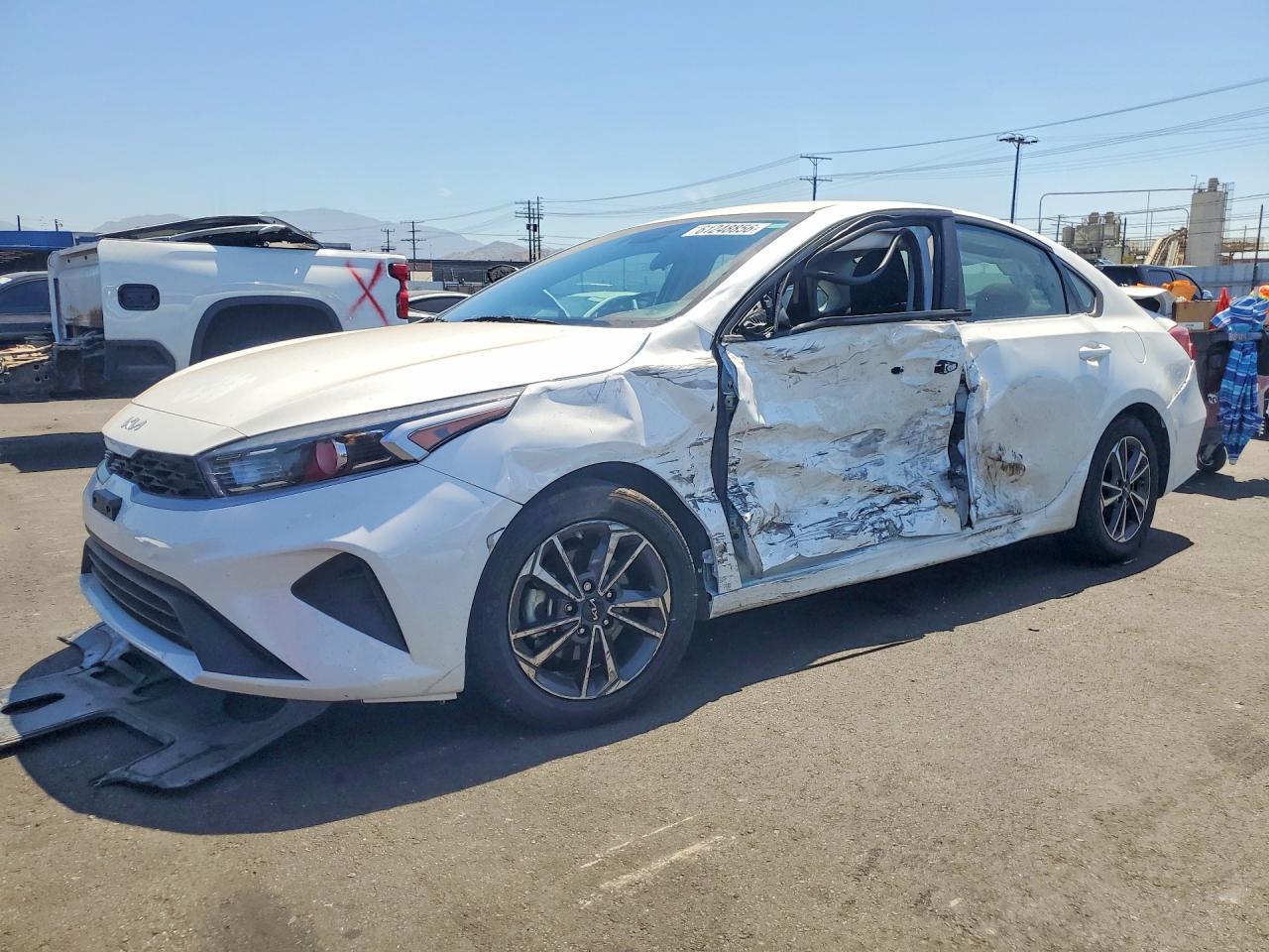 2023 Kia Forte Lxs - zdjęcie główne