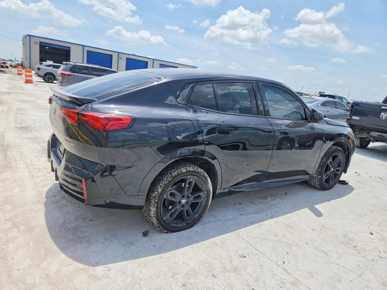 2025 BMW X2 xDrive28I - zdjęcie 3