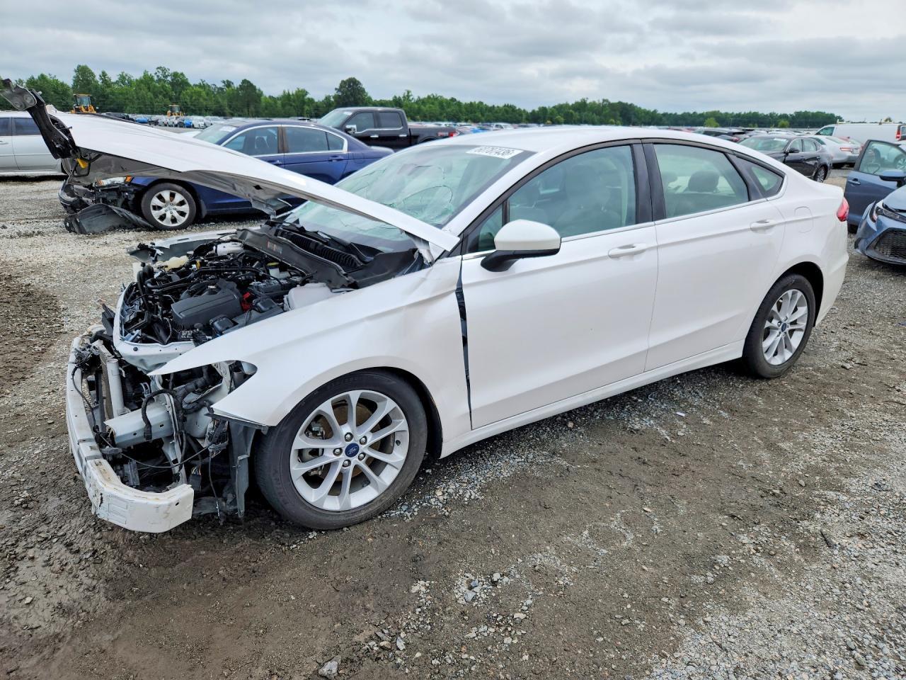 2020 Ford Fusion Se - zdjęcie główne