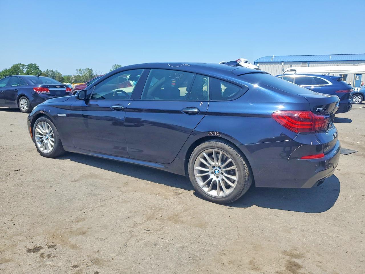 2017 BMW Seria 5 550i - zdjęcie 2