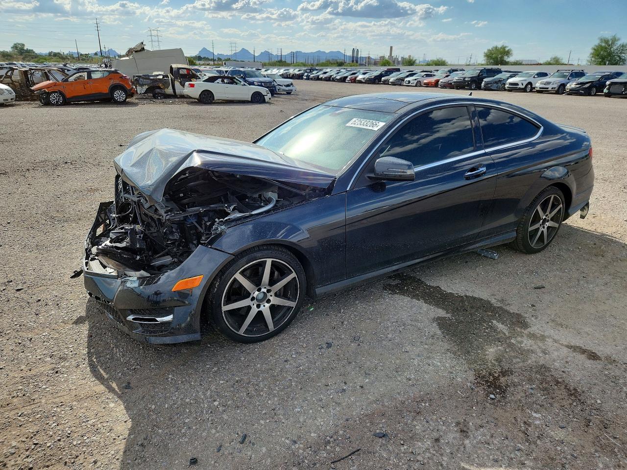 2015 Mercedes-Benz C 350 4Matic - zdjęcie główne