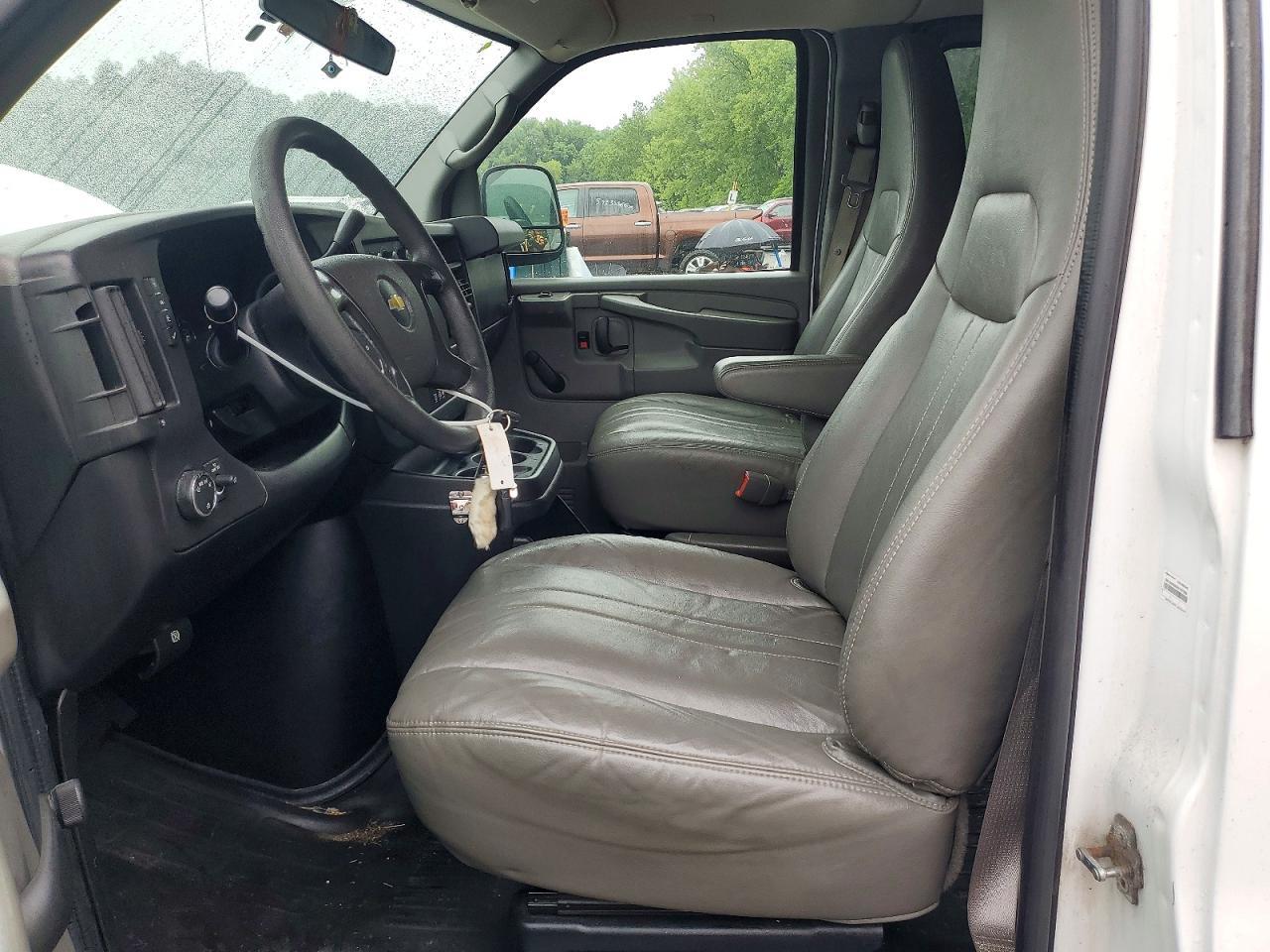 2013 Chevrolet Express G1500 Ls - zdjęcie 7