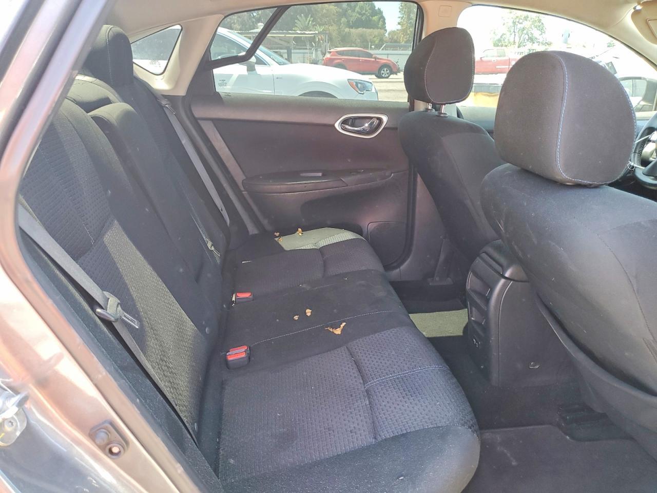 2019 Nissan Sentra Sr - zdjęcie 10