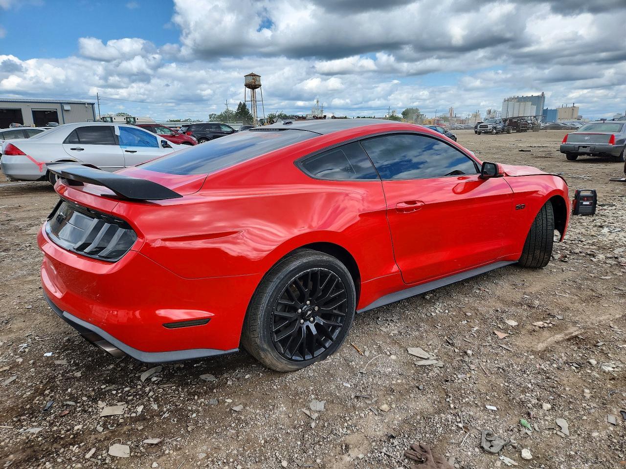 2019 Ford Mustang Gt - zdjęcie 3