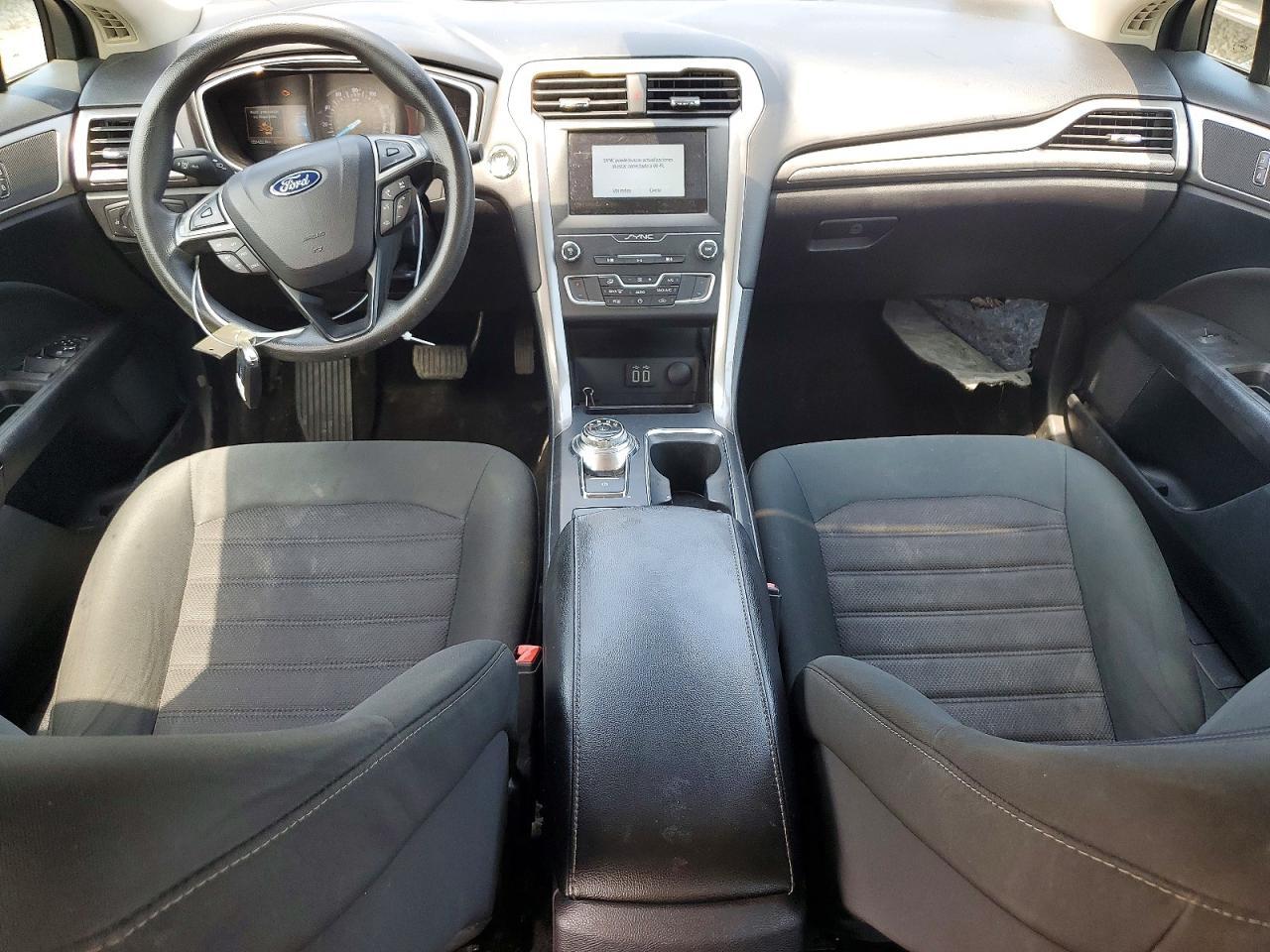 2020 Ford Fusion Se - zdjęcie 8