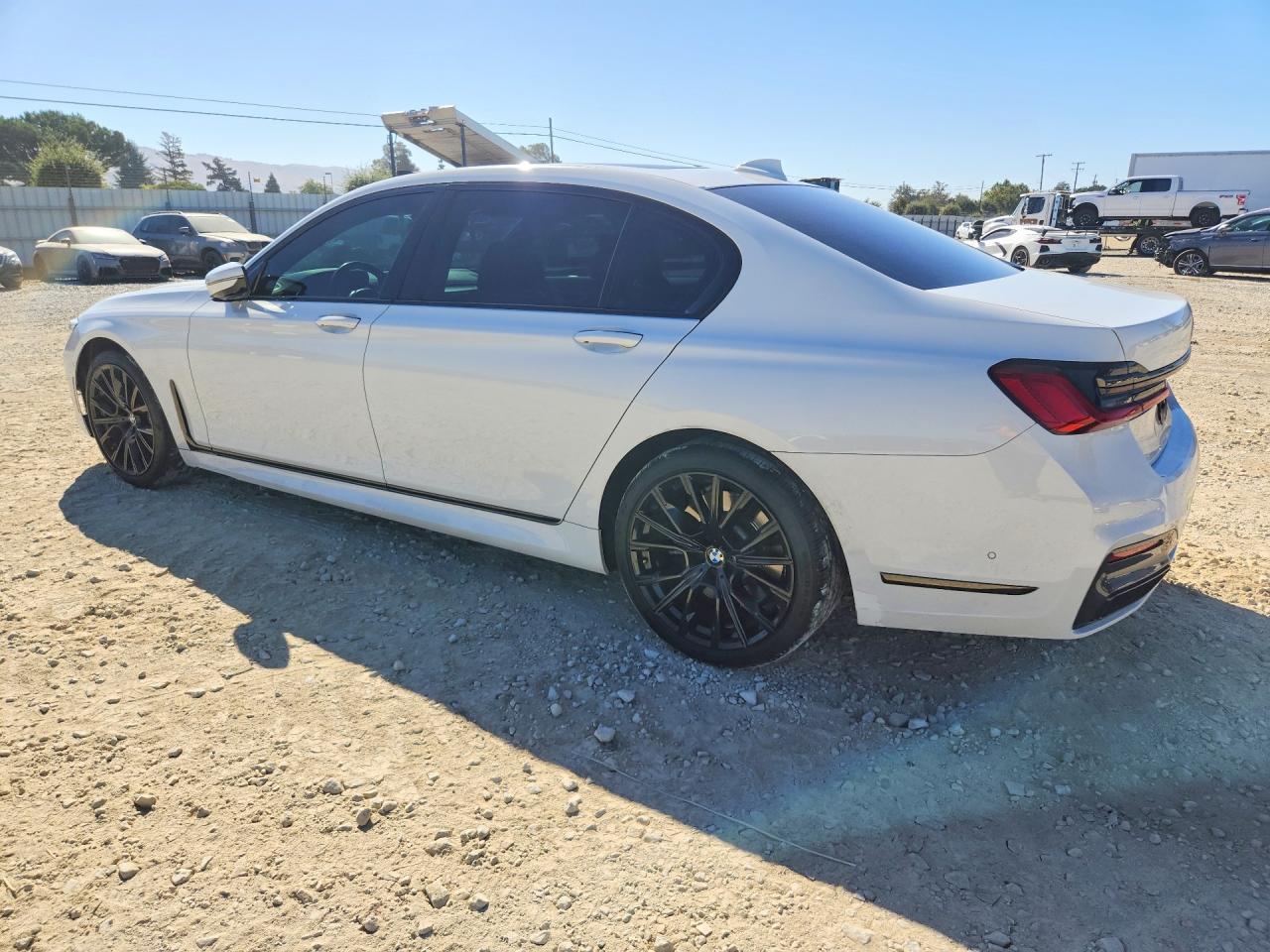 2022 BMW 740 I - zdjęcie 2