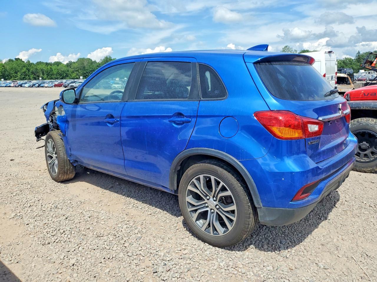 2019 Mitsubishi Outlander 4D 4Wd - zdjęcie 2