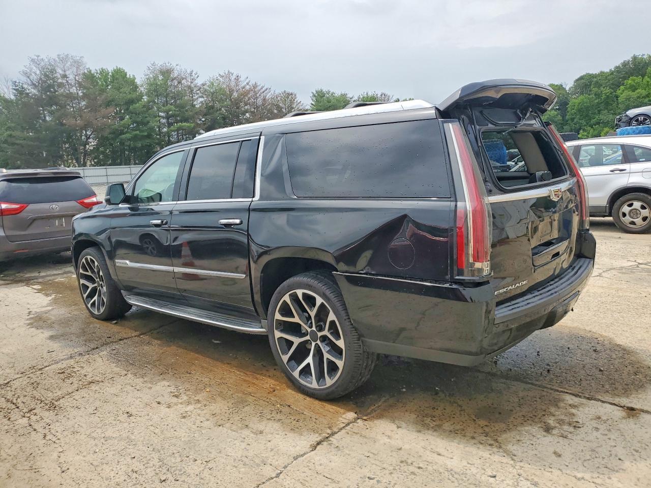 2016 Cadillac Escalade Esv Luxury - zdjęcie 2