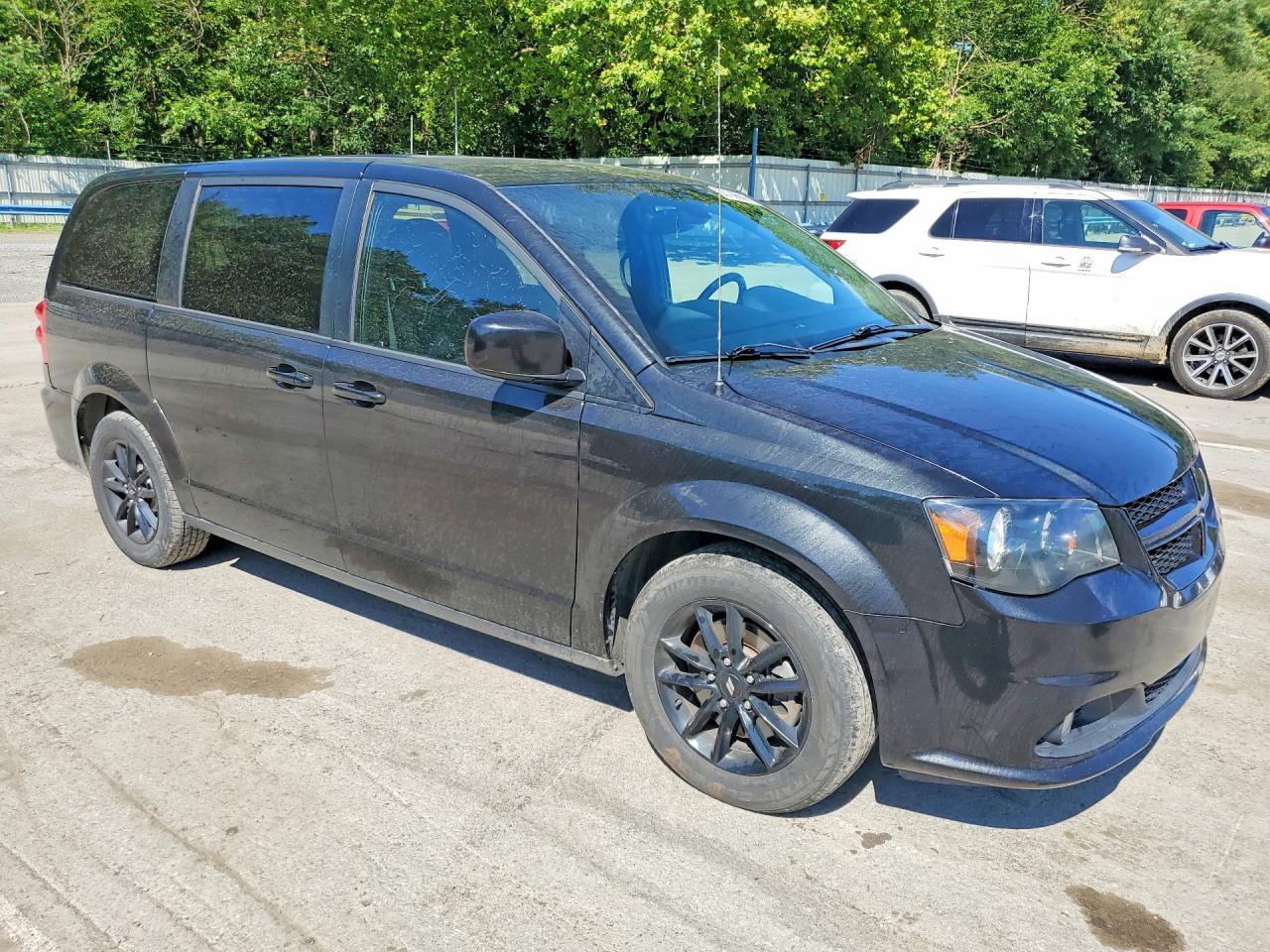 2019 Dodge Grand Caravan Gt - zdjęcie 4
