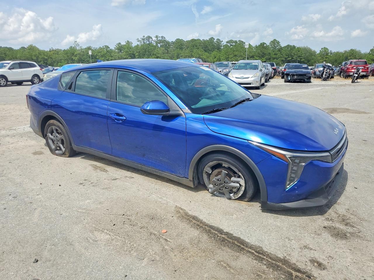 2025 Kia K4 Lxs - zdjęcie 4