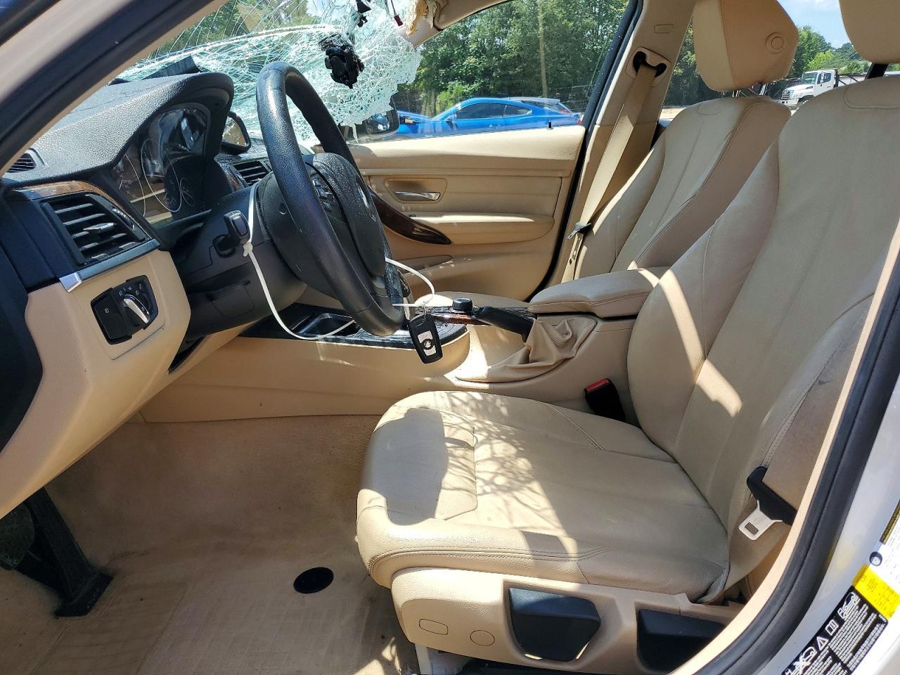2014 BMW 320 I xDrive - zdjęcie 7