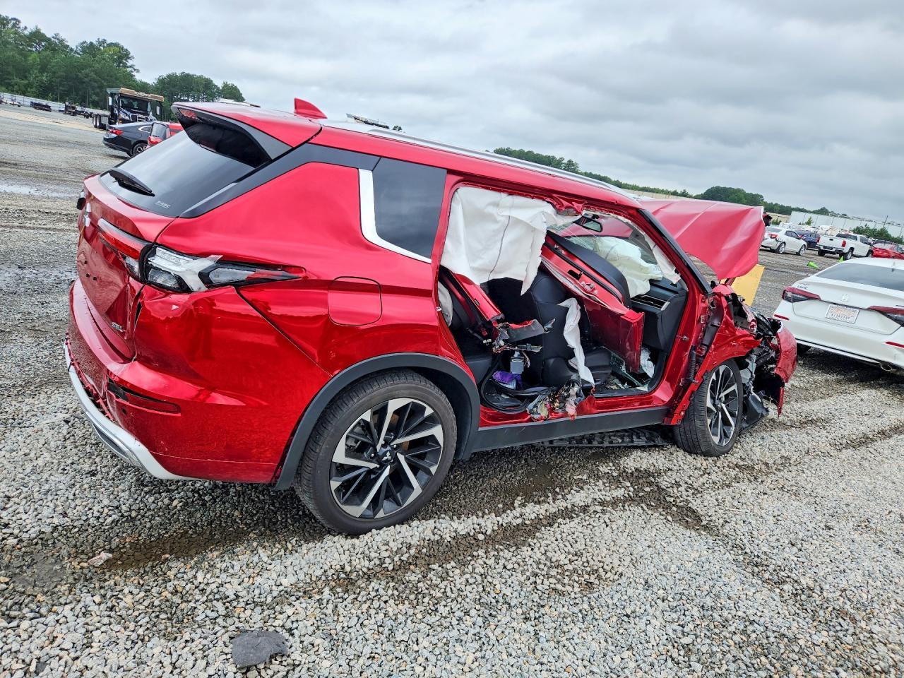 2024 Mitsubishi Outlander Sel - zdjęcie 3