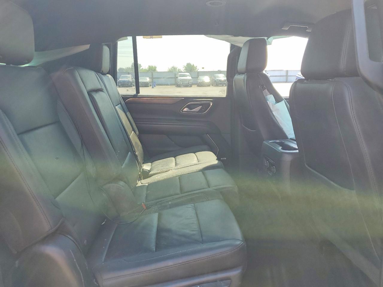 2022 Chevrolet Suburban K1500 Lt - zdjęcie 11