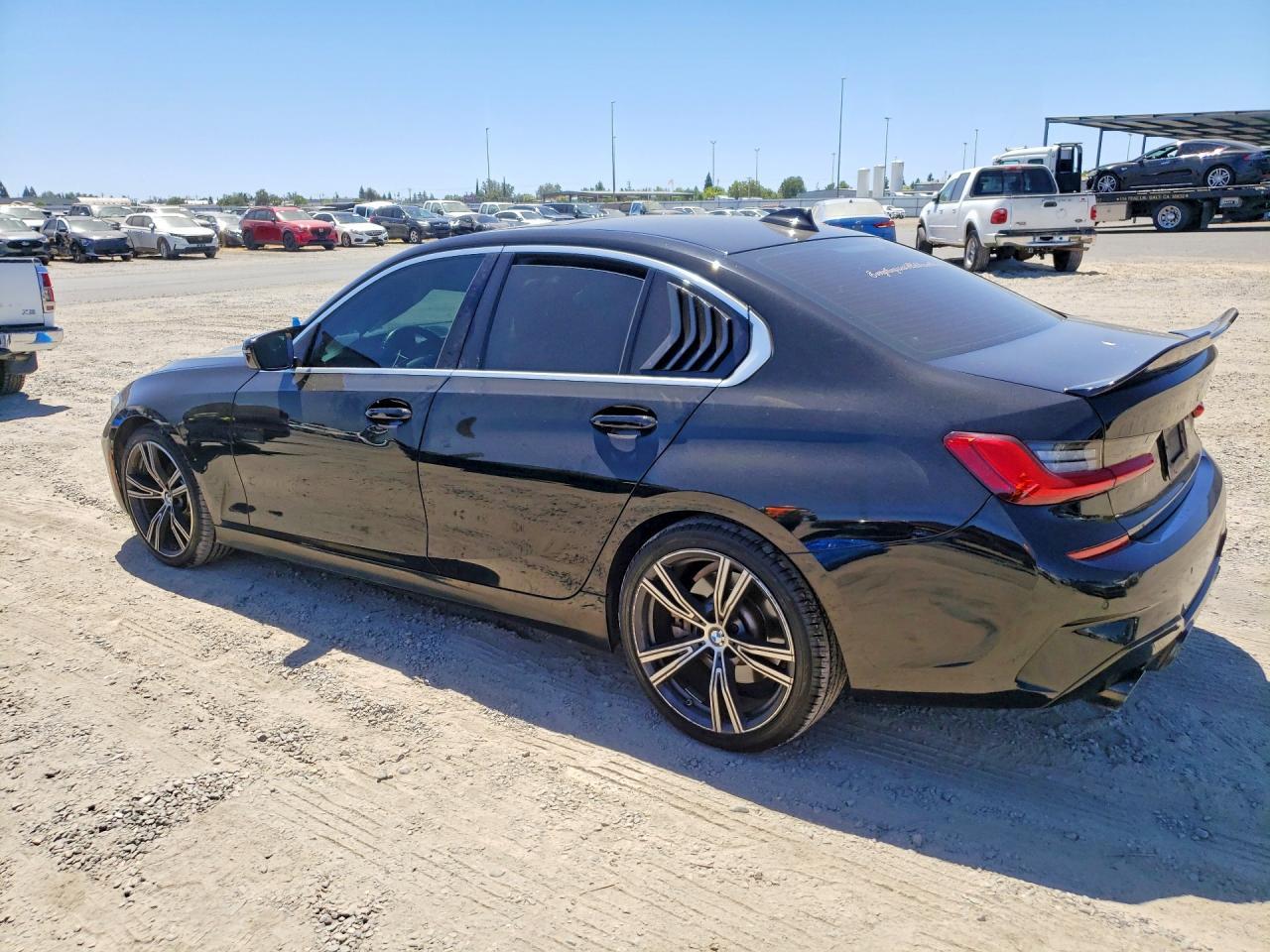 2020 BMW 330I - zdjęcie 2