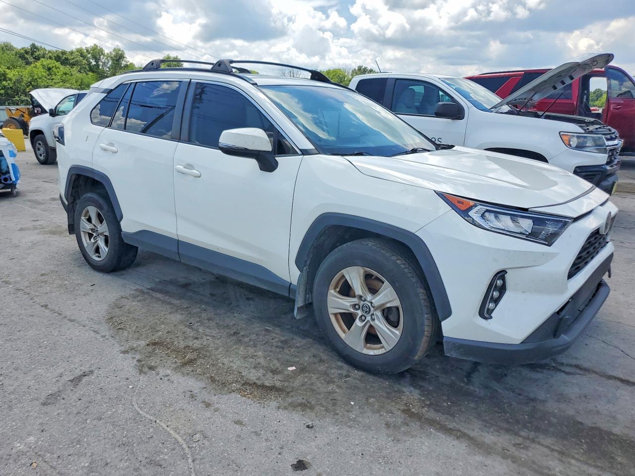 2019 Toyota Rav4 Xle - zdjęcie 4