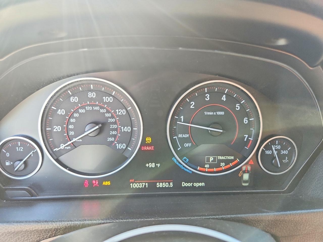 2017 BMW Seria 3 330i - zdjęcie 9