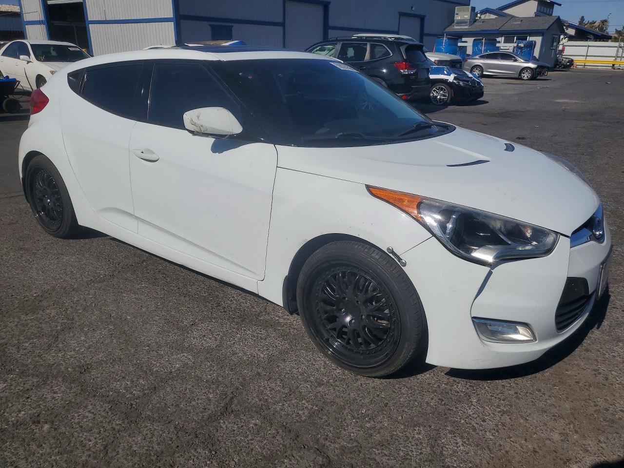 2013 Hyundai Veloster Base - zdjęcie 4