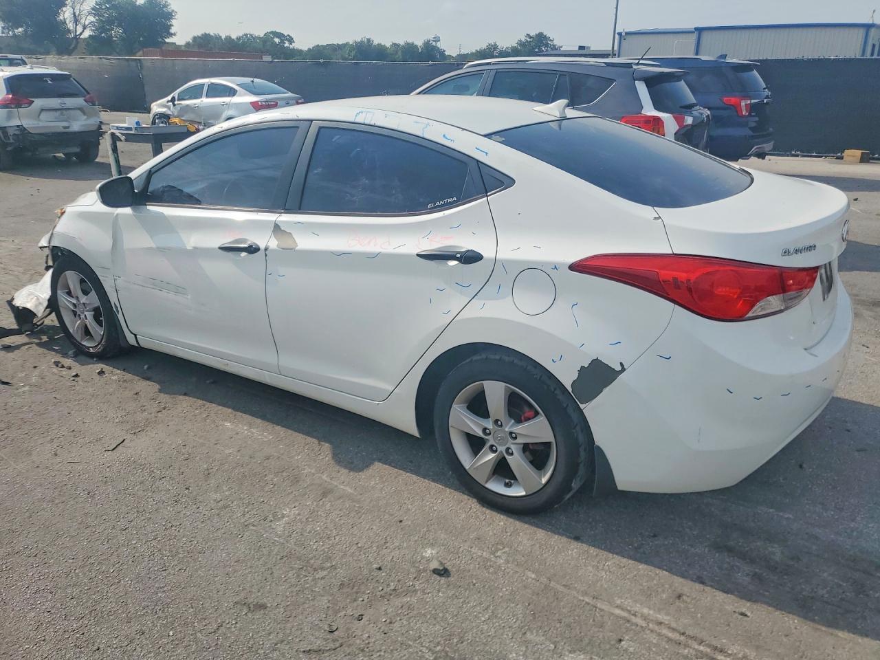 2013 Hyundai Elantra Gls - zdjęcie 2