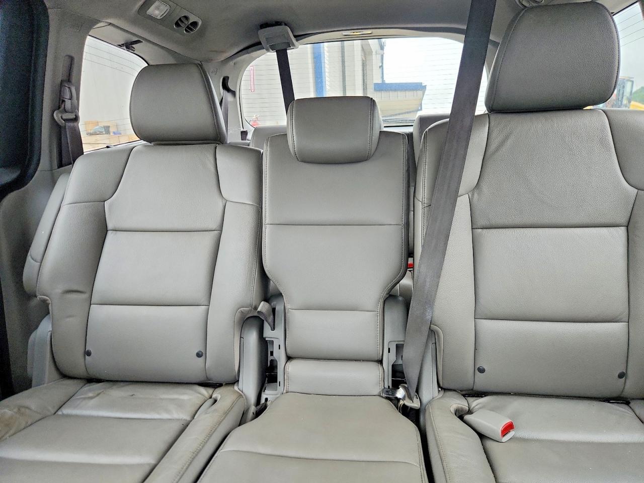 2016 Honda Odyssey Touring - zdjęcie 10