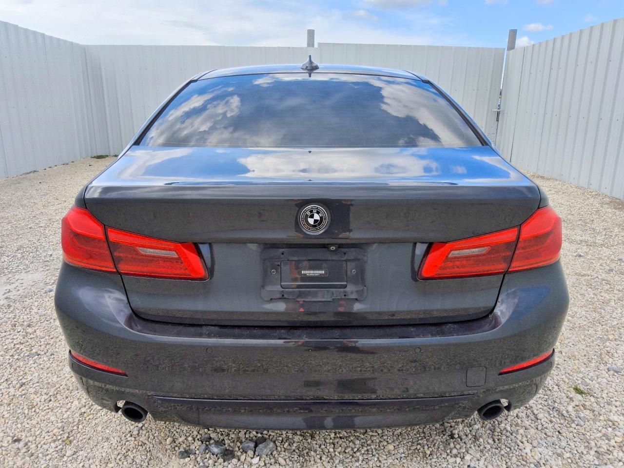 2020 BMW 530I - zdjęcie 6