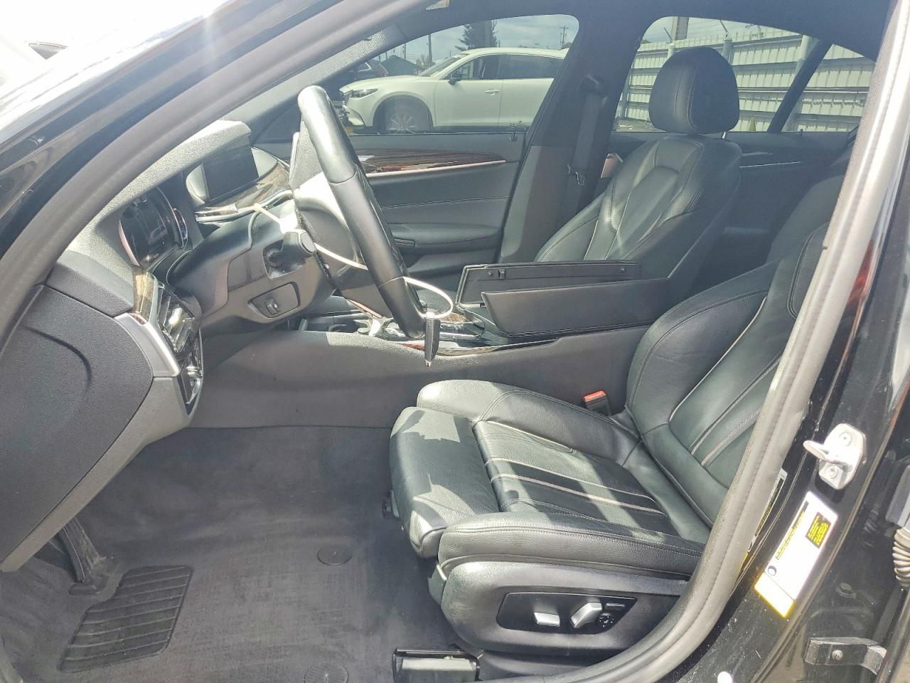 2019 BMW 530 I - zdjęcie 7