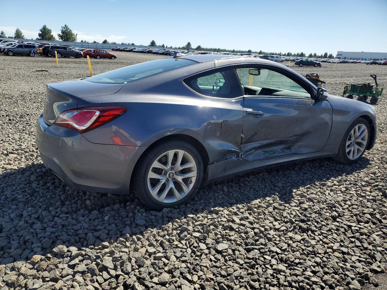 2016 Hyundai Genesis Coupe 3.8L - zdjęcie 3