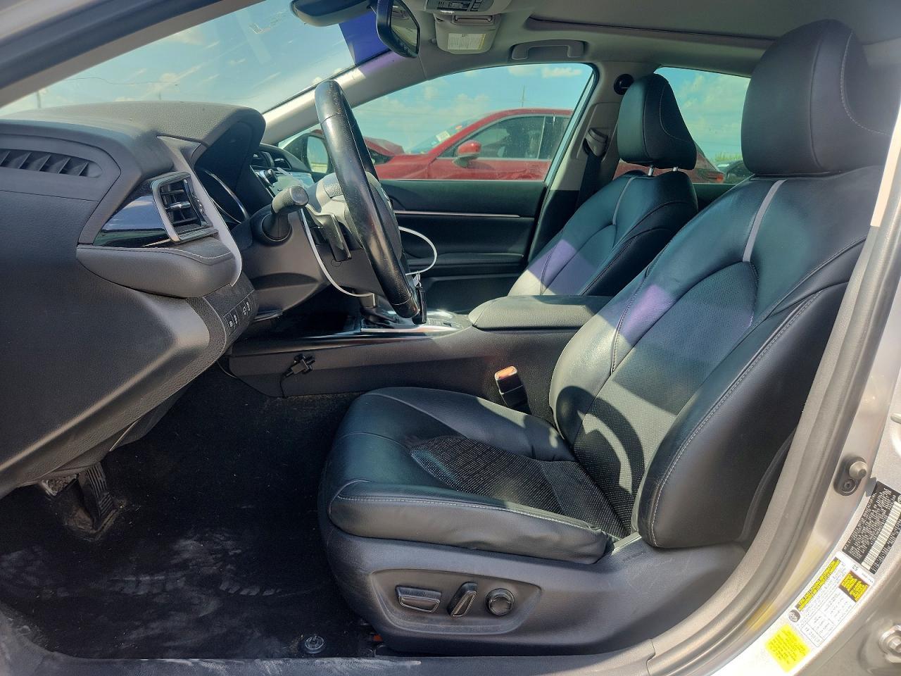 2019 Toyota Camry Xse - zdjęcie 7