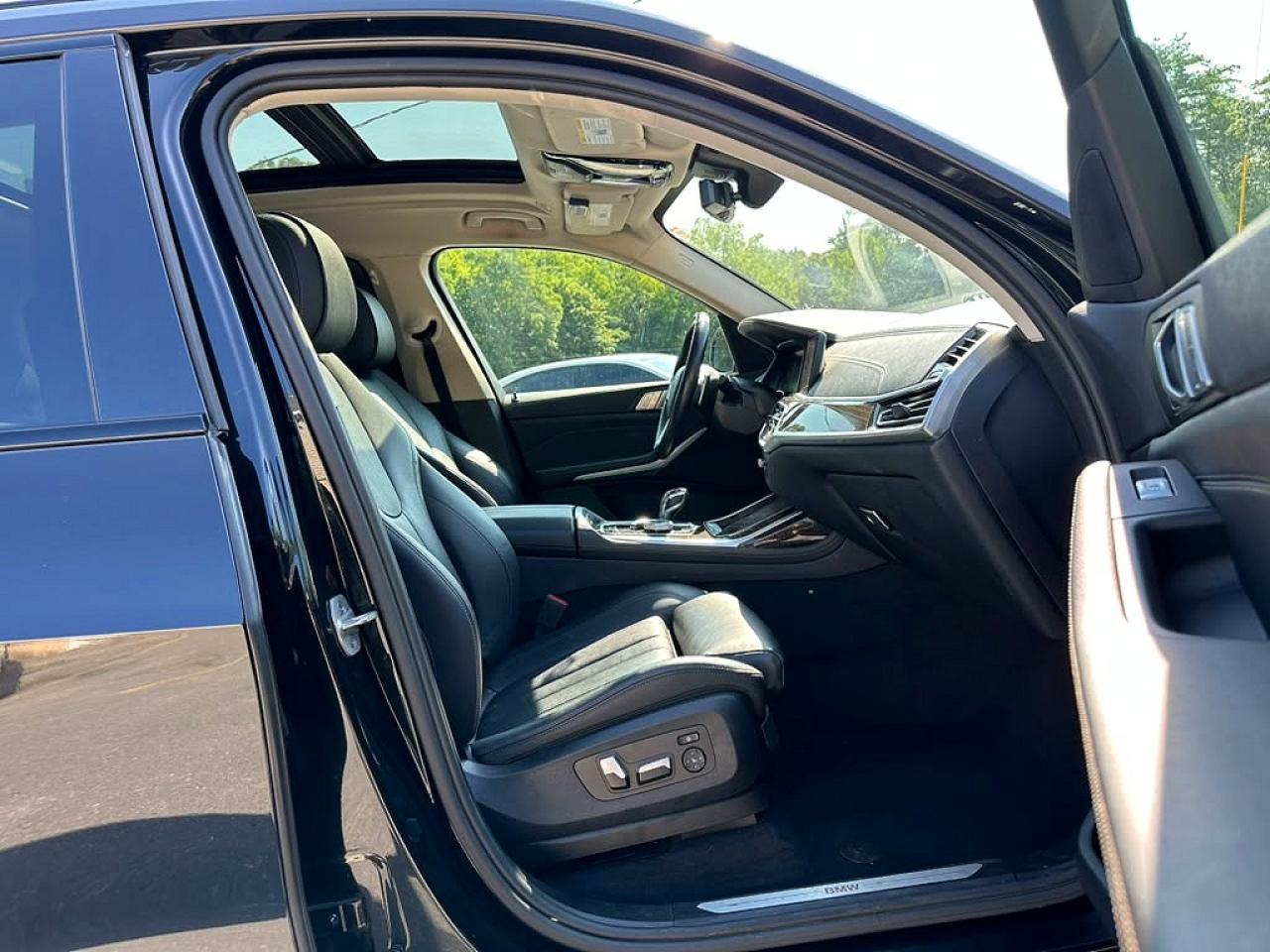 2021 BMW X7 xDrive40I - zdjęcie 9