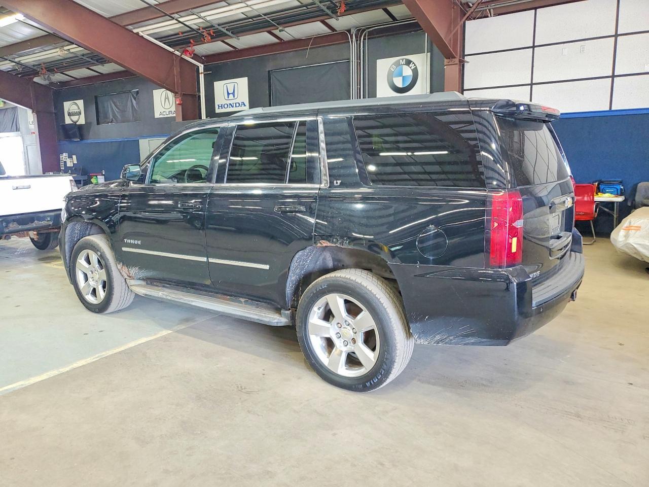2015 Chevrolet Tahoe K1500 Lt - zdjęcie 2